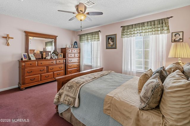 1213 Lindera Plz 213B, Monroe, NJ 08831