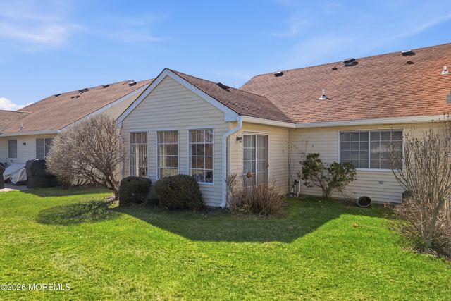 1213 Lindera Plz 213B, Monroe, NJ 08831