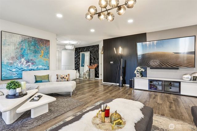 27120 117th Place SE, Kent, WA 98030