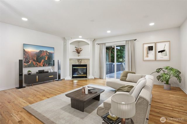 27120 117th Place SE, Kent, WA 98030