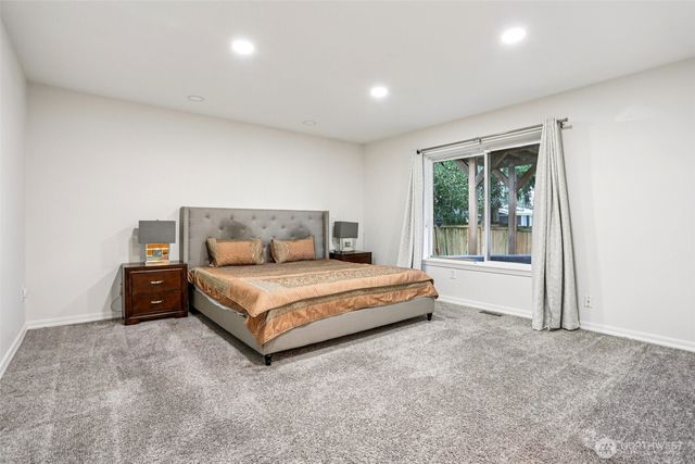 27120 117th Place SE, Kent, WA 98030