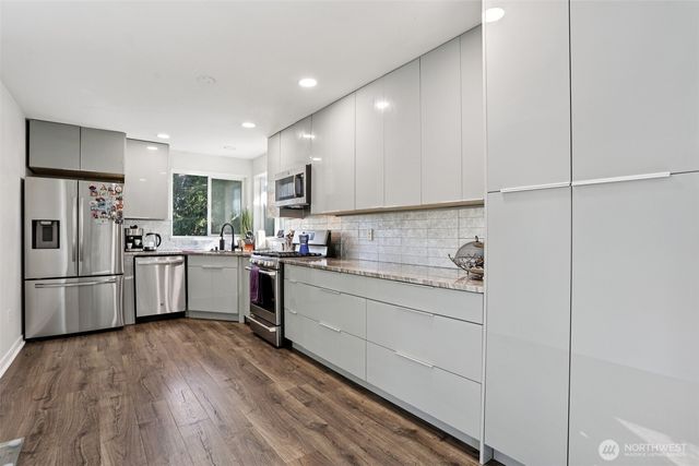 27120 117th Place SE, Kent, WA 98030