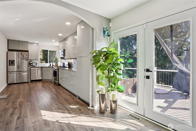 27120 117th Place SE, Kent, WA 98030