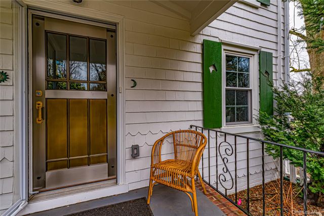 23 Pinetree Lane, Old Westbury, NY 11568