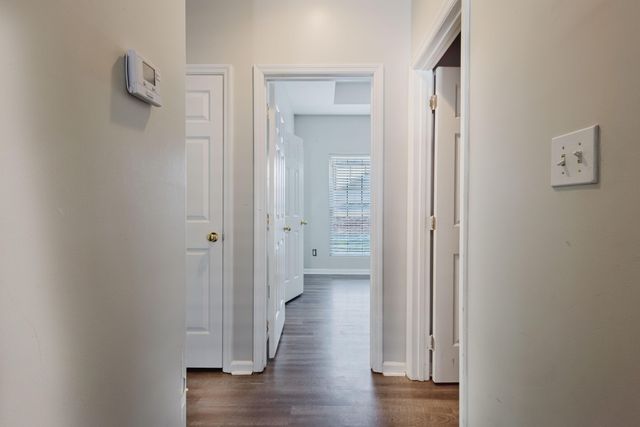 885 Henderson Drive, Lexington, KY 40515