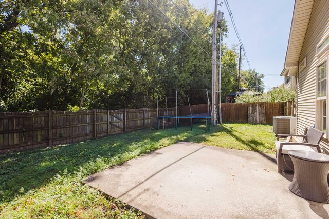 885 Henderson Drive, Lexington, KY 40515
