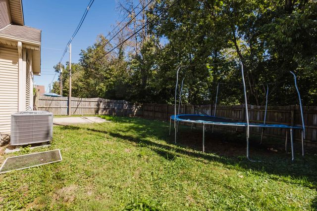 885 Henderson Drive, Lexington, KY 40515