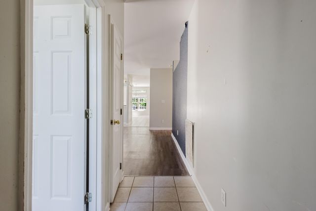 885 Henderson Drive, Lexington, KY 40515