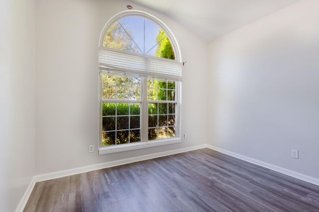 885 Henderson Drive, Lexington, KY 40515