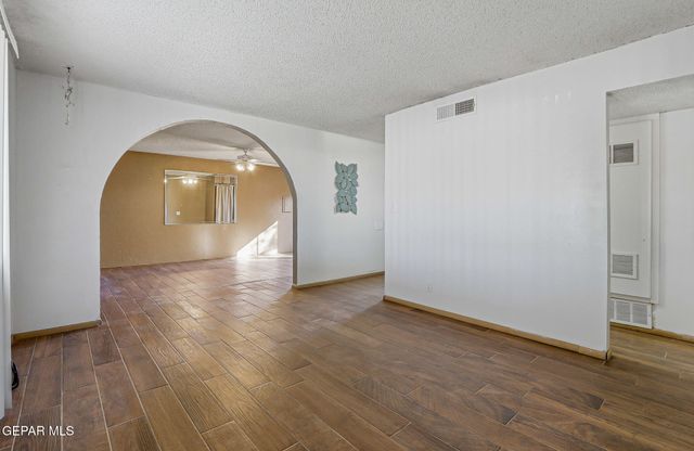 9205 GRENOBLE Drive, El Paso, TX 79907