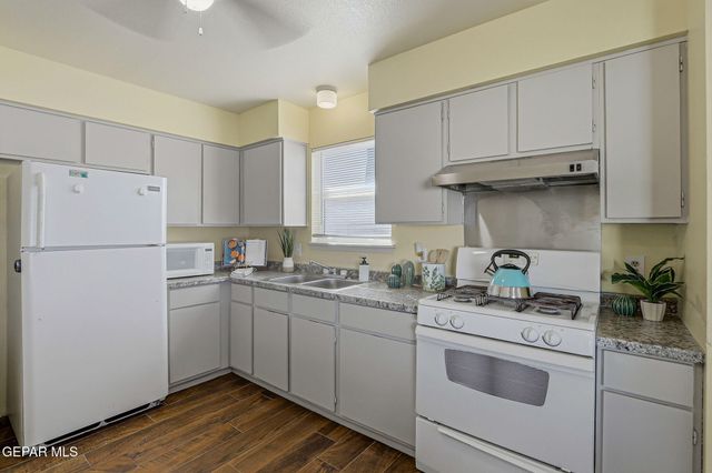 9205 GRENOBLE Drive, El Paso, TX 79907