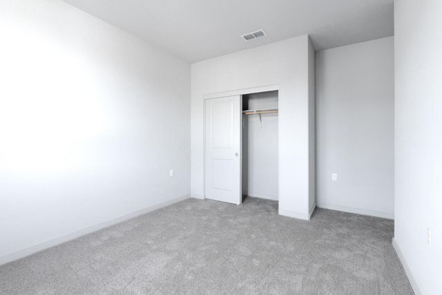 4741 Ariel St, Keyes, CA 95328