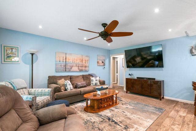 3111 N Porter Ave, Wichita, KS 67204