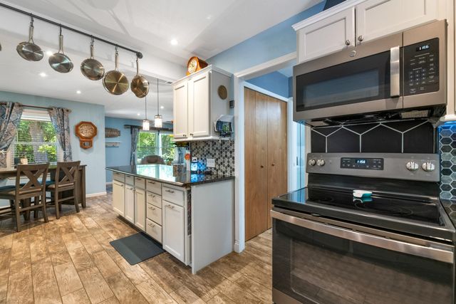 3111 N Porter Ave, Wichita, KS 67204