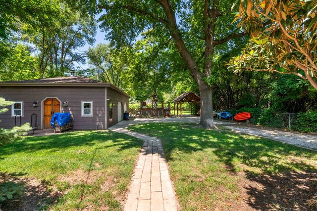 3111 N Porter Ave, Wichita, KS 67204
