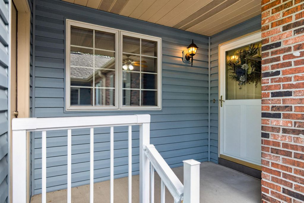 2643 Lake Court Circle, New Brighton, MN 55112 — photo 2
