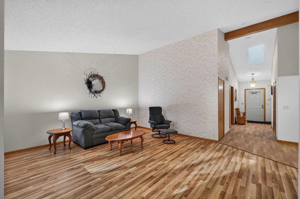 2643 Lake Court Circle, New Brighton, MN 55112 — photo 4
