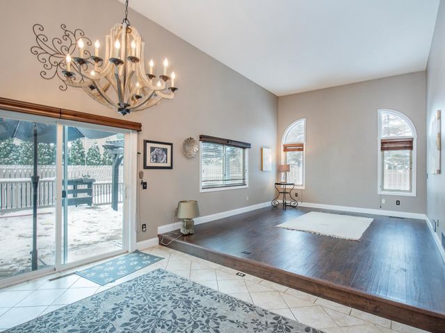 129 Hemlock Place, Vadnais Heights, MN 55127