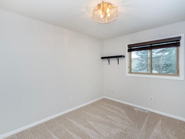 129 Hemlock Place, Vadnais Heights, MN 55127