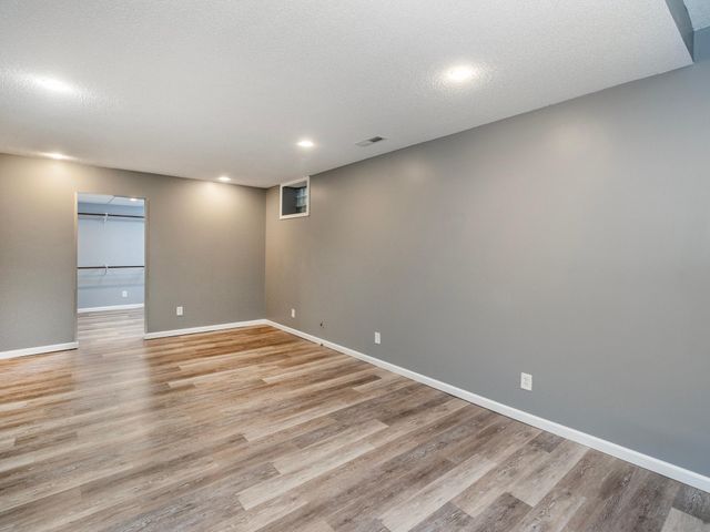 129 Hemlock Place, Vadnais Heights, MN 55127