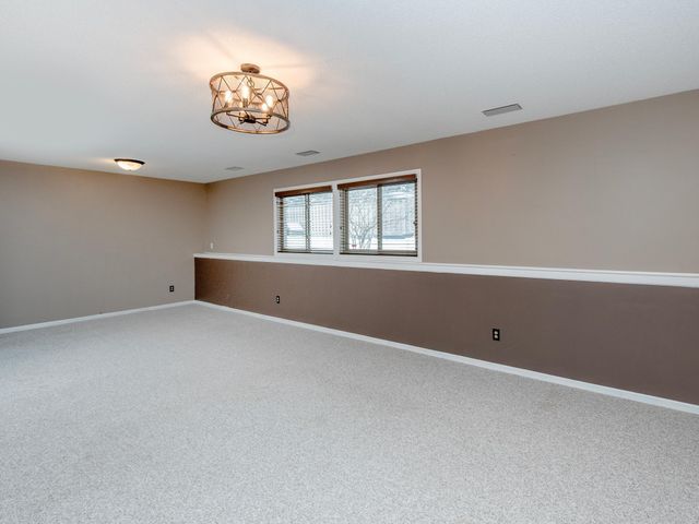 129 Hemlock Place, Vadnais Heights, MN 55127