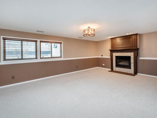 129 Hemlock Place, Vadnais Heights, MN 55127