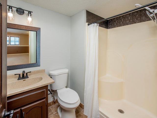 129 Hemlock Place, Vadnais Heights, MN 55127