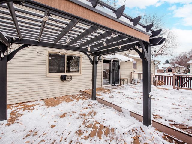 129 Hemlock Place, Vadnais Heights, MN 55127