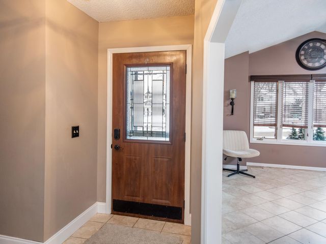 129 Hemlock Place, Vadnais Heights, MN 55127