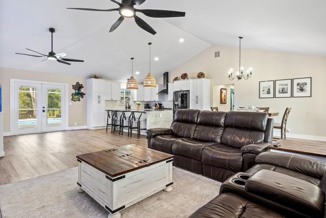 5920 SE Ault Avenue, Stuart, FL 34997