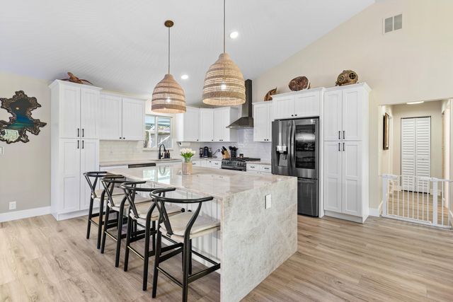 5920 SE Ault Avenue, Stuart, FL 34997