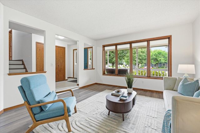 8452 Monterey Court, Eden Prairie, MN 55347