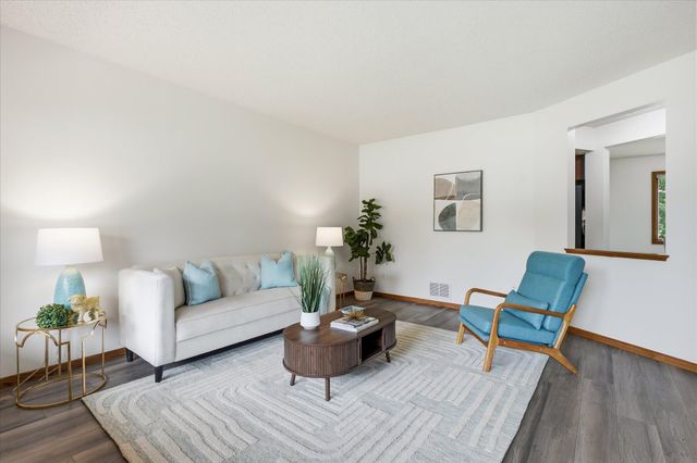 8452 Monterey Court, Eden Prairie, MN 55347