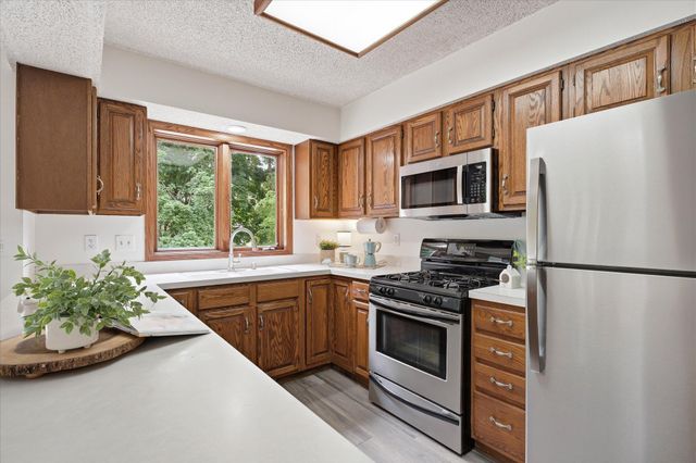 8452 Monterey Court, Eden Prairie, MN 55347