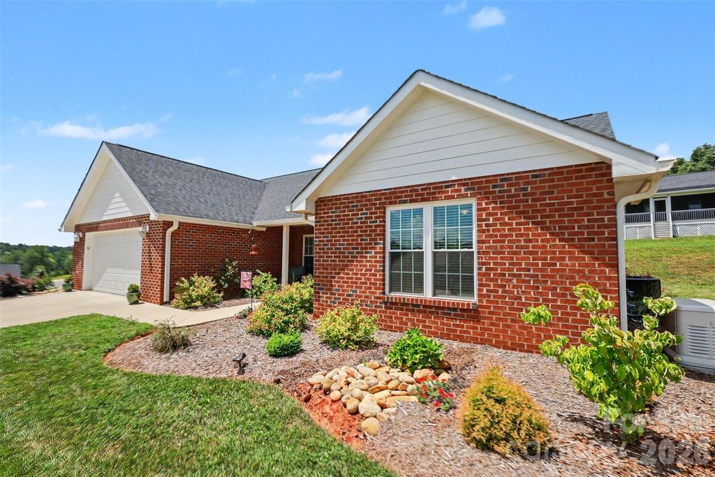 105 Kingston Place, Spindale, NC 28160