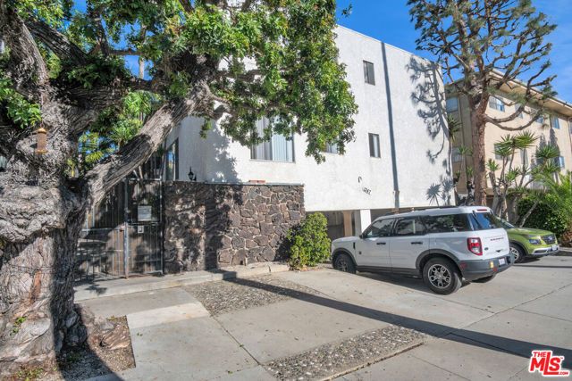 1243 12th Street, Santa Monica, CA 90401
