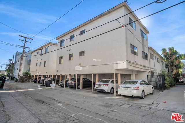 1243 12th Street, Santa Monica, CA 90401