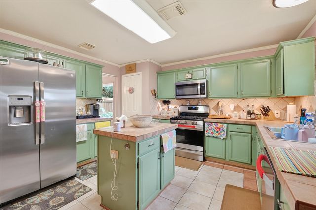 4418 Plover Drive, Seabrook, TX 77586