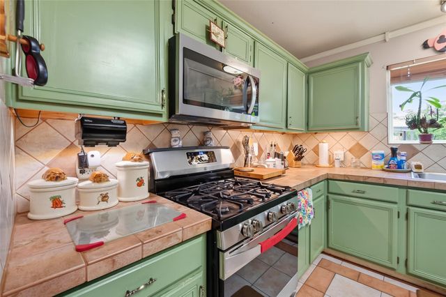 4418 Plover Drive, Seabrook, TX 77586