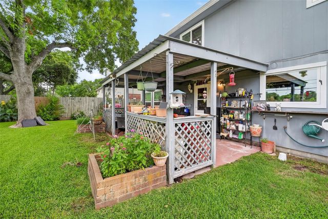 4418 Plover Drive, Seabrook, TX 77586