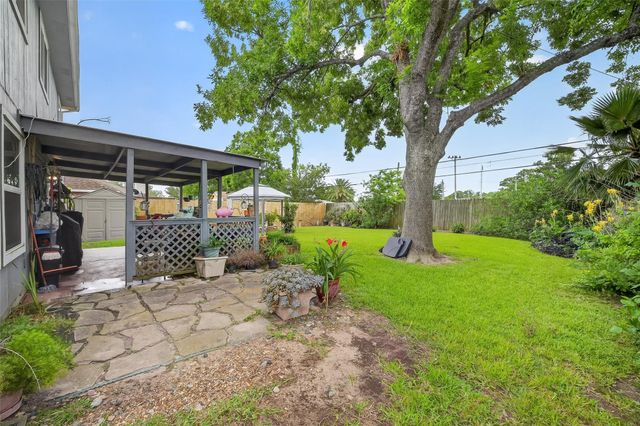 4418 Plover Drive, Seabrook, TX 77586