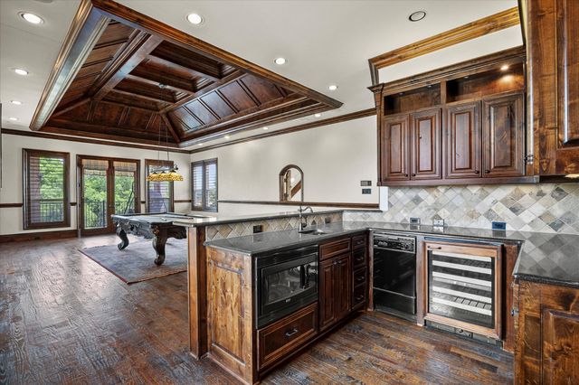 140 Manor Drive, Heath, TX 75032