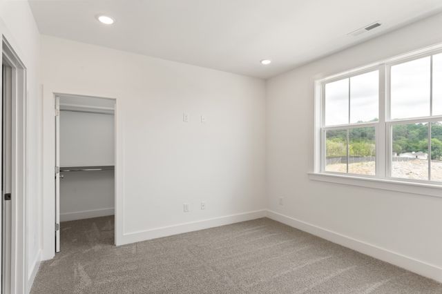 3346 Conviser Dr, Nashville, TN 37207