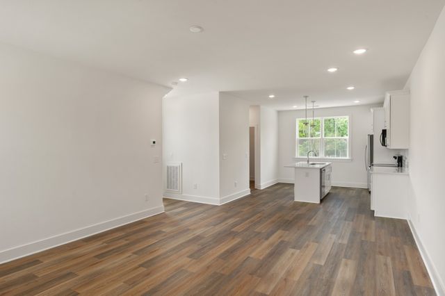 3346 Conviser Dr, Nashville, TN 37207