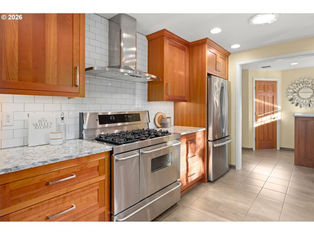 3450 DONALD St, Eugene, OR 97405