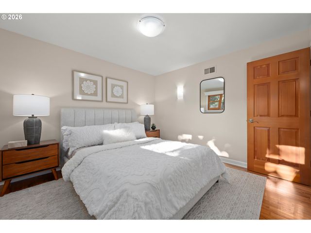 3450 DONALD St, Eugene, OR 97405