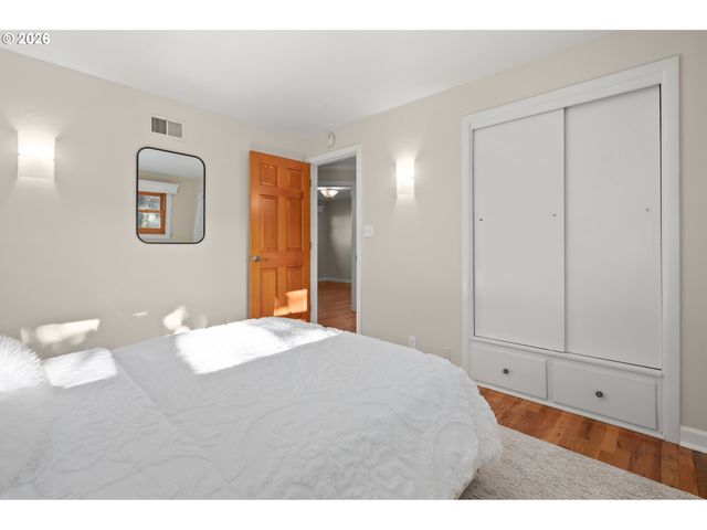3450 DONALD St, Eugene, OR 97405
