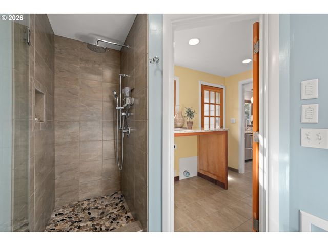 3450 DONALD St, Eugene, OR 97405