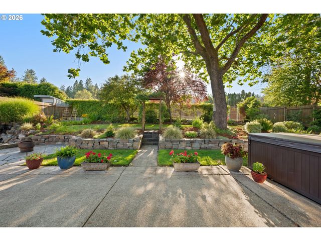 3450 DONALD St, Eugene, OR 97405