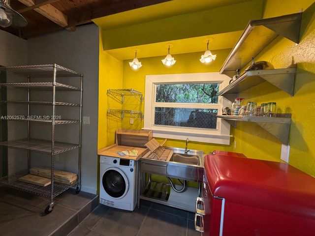 3447 Sheridan Ave 1, Miami Beach, FL 33140